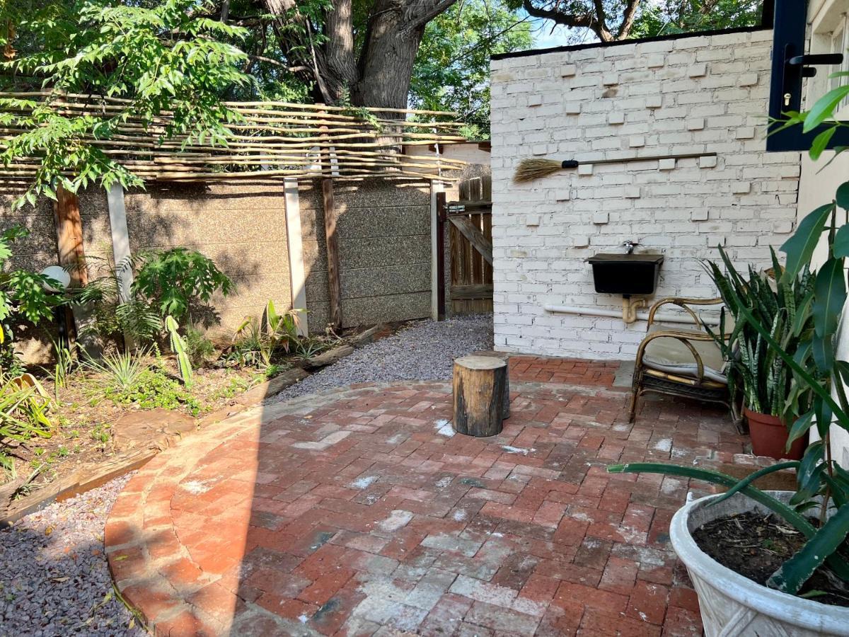 Cosy City Cottage Gaborone Ngoại thất bức ảnh